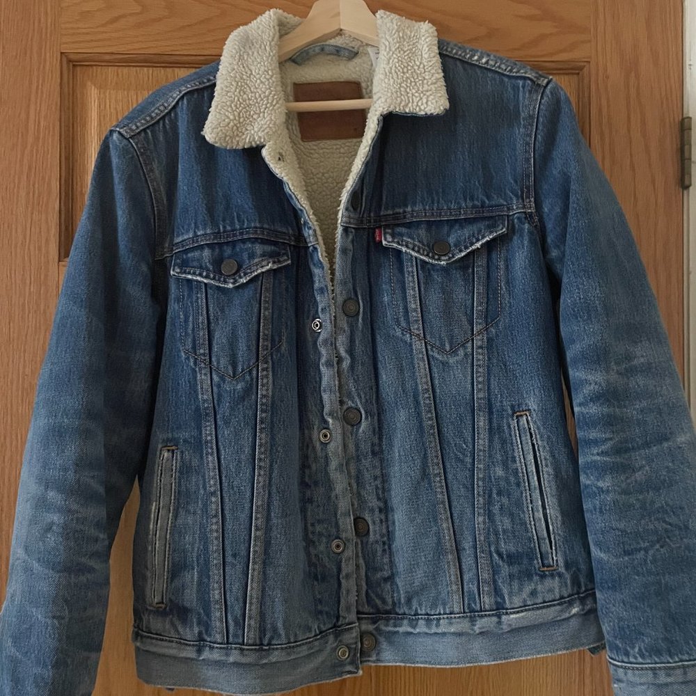 Levi's men's sherpa denim trucker jacket